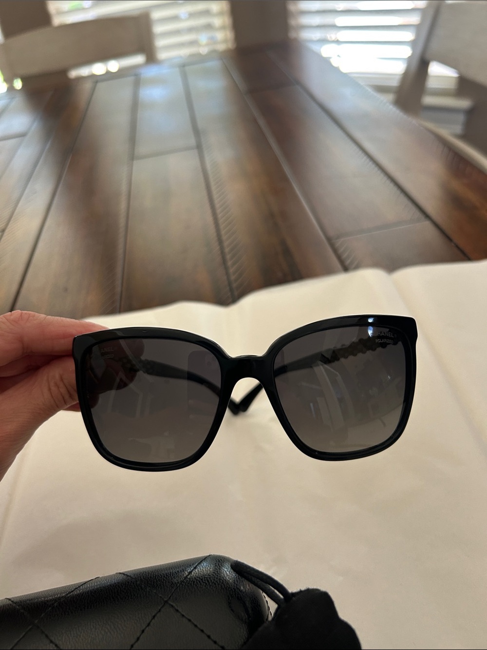 CHANEL polarized black Lens Women's Sunglasses with Chain-Detail Temples with CC - Picture 9 of 10